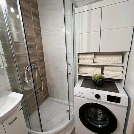 Blue Nest Apartment *